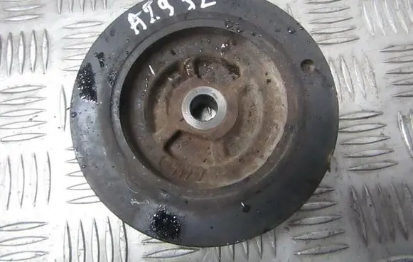Renault Laguna I Crankshaft pulley 7700858731 3554045