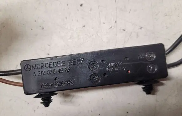 Mercedes-Benz E W212 Aerial antenna amplifier A2128704589