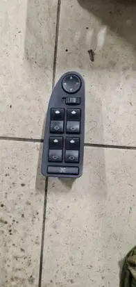 BMW 7 E38 Electric window control switch 8360447