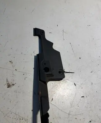 Chrysler Pacifica Engine bonnet/hood lock trim molding 68267000AA
