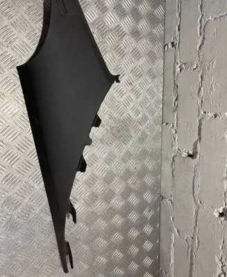 (D)pillar trim (top)