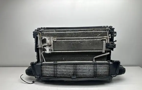 Mercedes-Benz C W204 Radiator set A2045000293