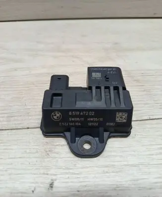 BMW 3 F30 F35 F31 Glow plug pre-heat relay 8519472 0522140104