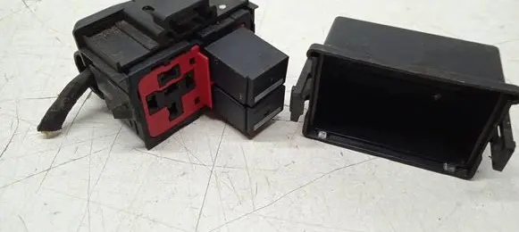 Volvo S60 Fuse module