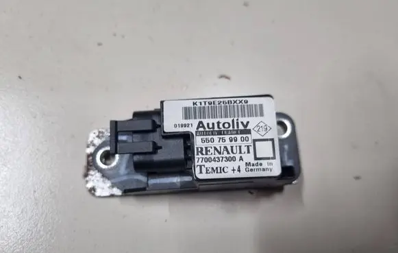 Renault Megane I Airbag deployment crash/impact sensor 7700437300A K1T9E25BXX9 550759900