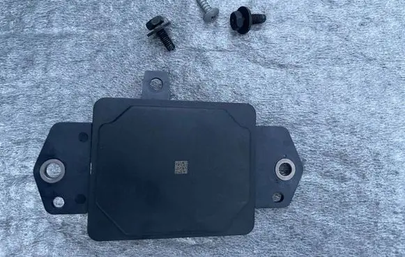 Toyota Yaris XP210 Distronic sensor radar 882100D040