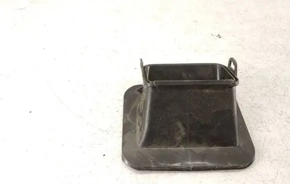 BMW 7 E65 E66 Air intake duct part 73060