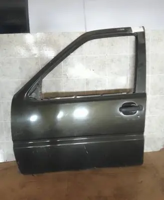 Nissan Terrano Front door