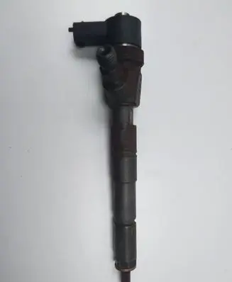 Opel Zafira C Fuel injector 55577668