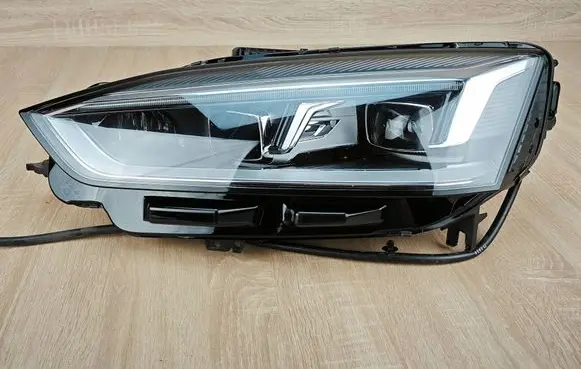 Audi A5 Headlight/headlamp 8W6941033D