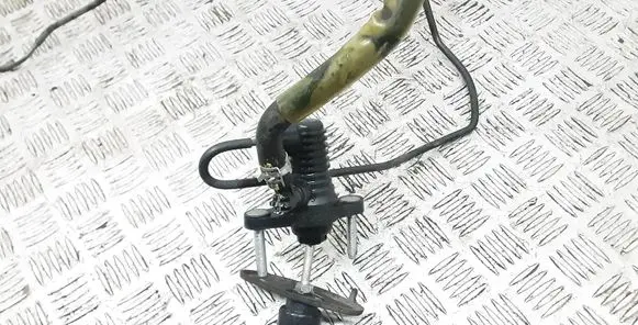 Toyota RAV 4 (XA30) Clutch slave cylinder 111208 11190