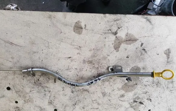 Renault Trafic III (X82) Oil level dip stick 11151850R
