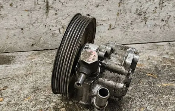 Audi A6 S6 C5 4B Power steering pump 059145255