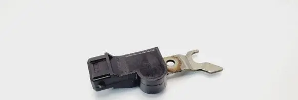 Opel Frontera B Camshaft position sensor 65060235
