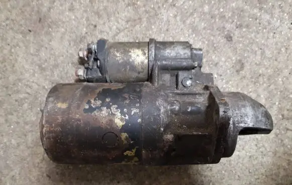 BMW 5 E39 Starter motor 63222035 E95R2212