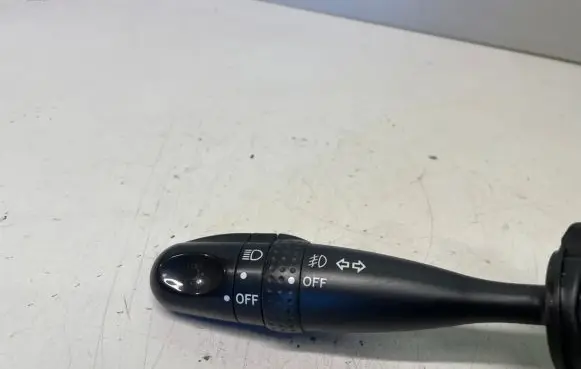 Toyota RAV 4 (XA20) Indicator stalk 173648