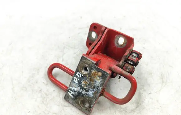 Audi A3 S3 8L Front door lower hinge 4B0831412A