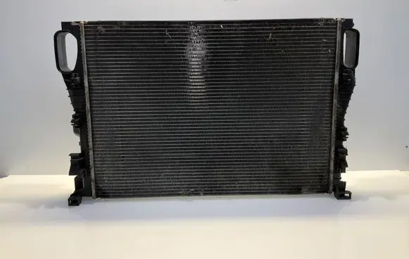 Mercedes-Benz E W211 Coolant radiator A2115003502 2115003502