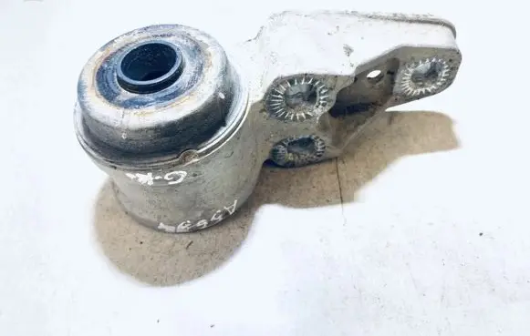 Volkswagen PASSAT B5 Rear axle beam mounts housing 8e0501522l 8e0501521l