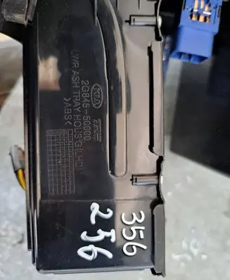 KIA Magentis Glove box 2G84550000