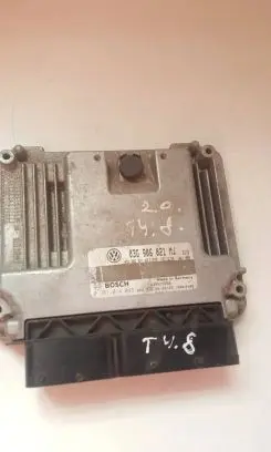 Volkswagen Touran I Engine control unit/module 03G906021MJ 0281014045