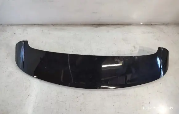 Tailgate/trunk spoiler