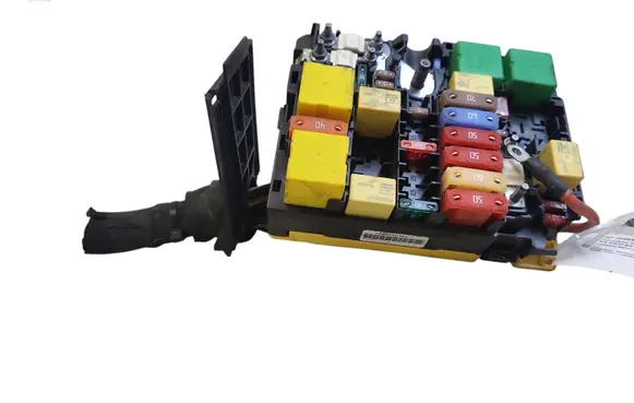 Peugeot 308 Fuse module 9804848580 3CD4085