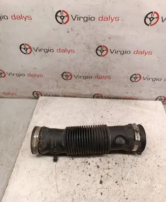 Dacia Sandero II Air intake duct part 165757148R