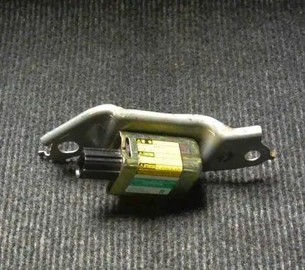 Lexus RX 330 - 350 - 400H Airbag deployment crash/impact sensor