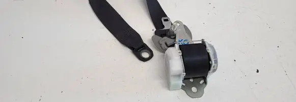 Rear seatbelt