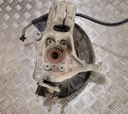 Volkswagen PASSAT B6 Front wheel hub spindle knuckle