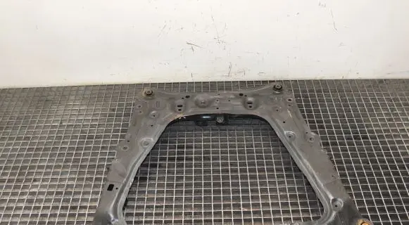 Nissan Leaf II (ZE1) Front subframe
