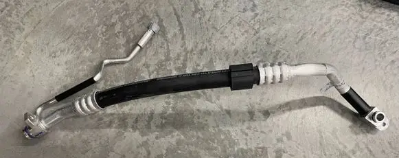 Audi A5 Air conditioning (A/C) pipe/hose 8W1816740