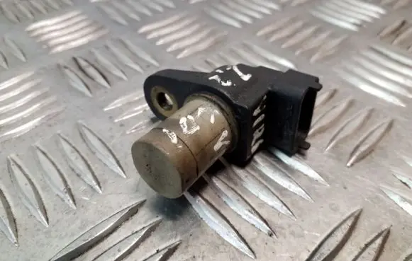 Mercedes-Benz Vito Viano W638 Camshaft speed sensor 0031539728