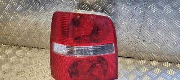 Volkswagen Touran I Rear/tail lights 1T0945257A 158687