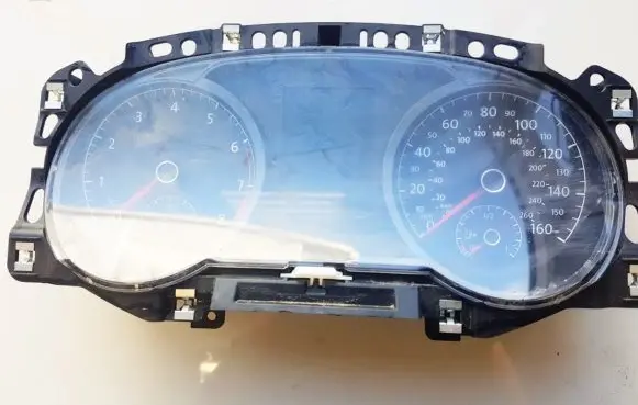 Volkswagen Golf VII Speedometer (instrument cluster) 5G1920940B A2C53427456