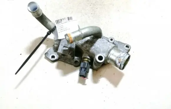 Nissan Note (E11) Engine coolant pipe/hose b022