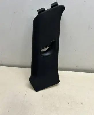 (C) pillar trim