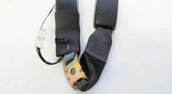 Lexus GS 300 350 430 450H Middle seatbelt buckle (rear) E063002