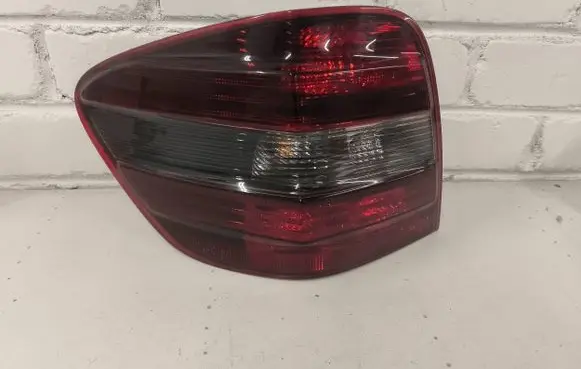 Mercedes-Benz ML W164 Rear/tail lights 404121L 404181L 4041910