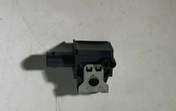 BMW 5 F10 F11 Airbag deployment crash/impact sensor 7792241