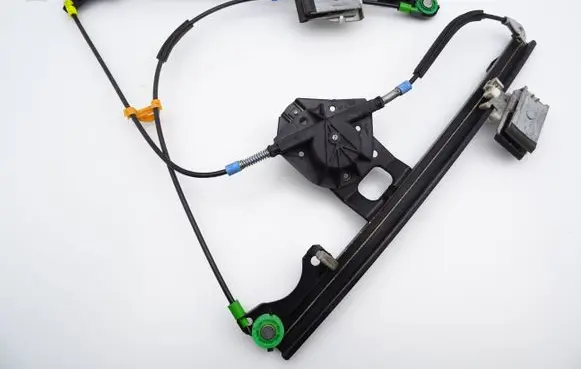 Volkswagen Golf III Front door manual window regulator 1H0837401B