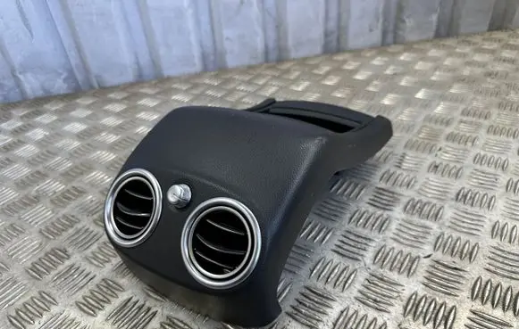 Mercedes-Benz GLC C253 Rear air vent grill A2538304100