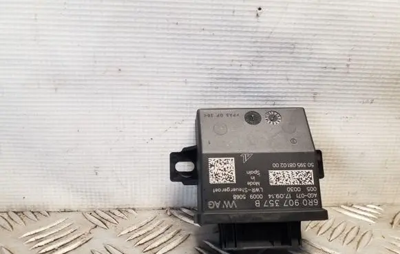 Volkswagen PASSAT CC Light module LCM 6R0907357B