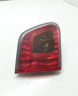 Toyota Avensis T270 Tailgate rear/tail lights