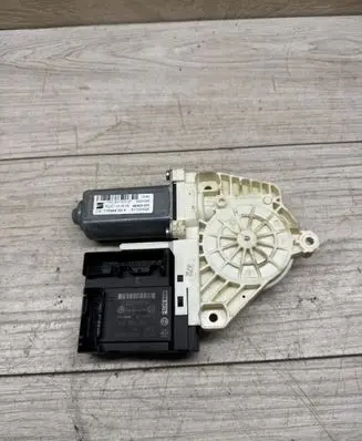 Seat Leon (1P) Front door electric window regulator 1P0837402D 983607321 1T0959702F