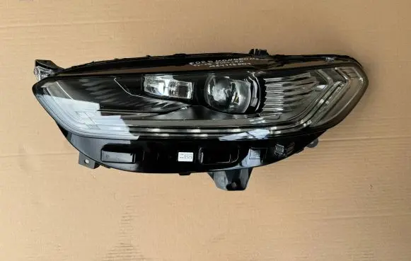 Ford Mondeo MK V Headlight/headlamp ES73-13D155-AE M2411S001