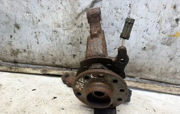 Opel Zafira A Front wheel hub