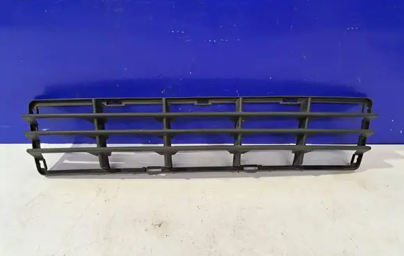 Volvo V50 Front grill 30657006