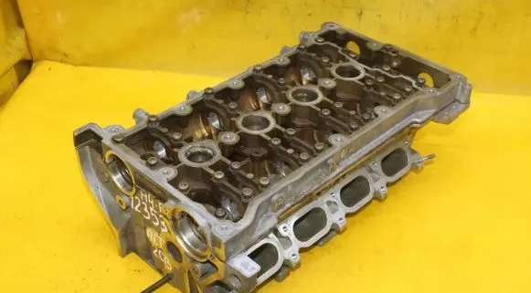 Audi A4 S4 B5 8D Engine head 06B103373AR